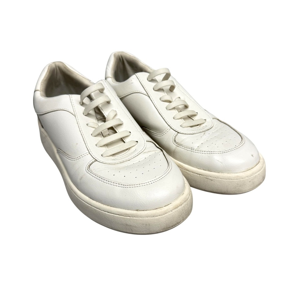 Torrid Shoes Womens Size 9W White Faux Leather Comfort Low Top Sneakers 40110496